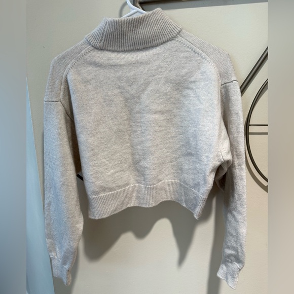 Aritzia Wilfred Free Cropped Light Gray Harper Turtleneck Sweater Size M Merino - Picture 3 of 6